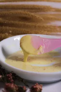 Safranlı Kil Yüz Maskesi