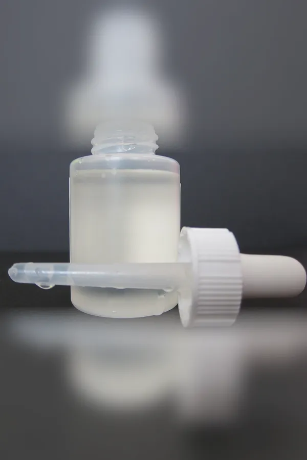 Süt Dokulu SPF 50 Güneş Serumu